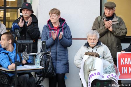 Javno pismo ministrici za zdravje in miren shod v podporo zoper ukinitvi Nujne medicinske pomoči Kamnik (39)